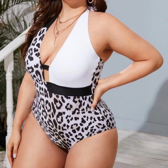 One piece bathing suit, never worn! - Picture 1 of 3